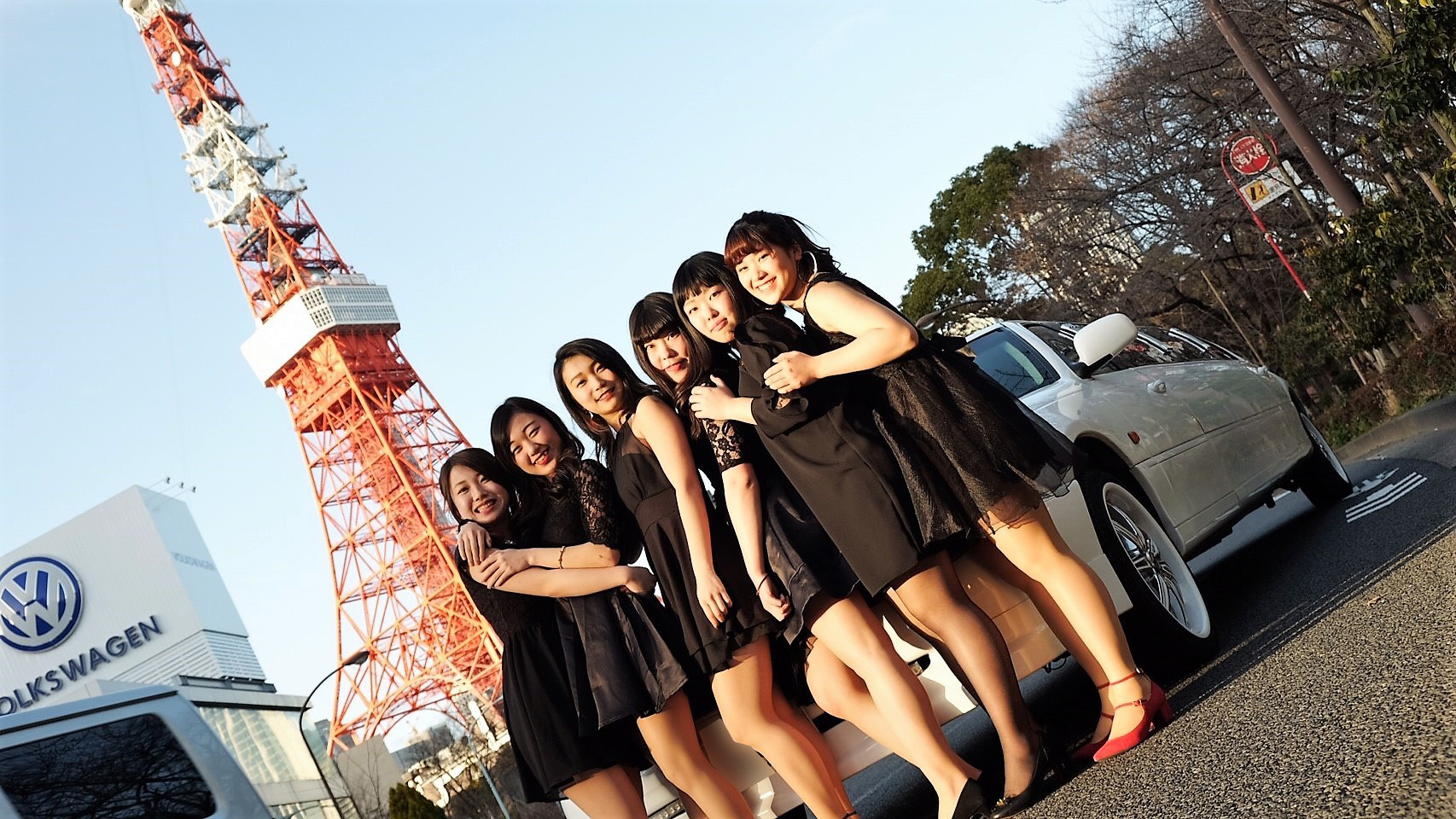 リムジンパーティーで東京タワー前撮影